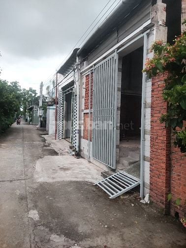 Cho thuê nhà Bình nhâm 28 giá 2.6t