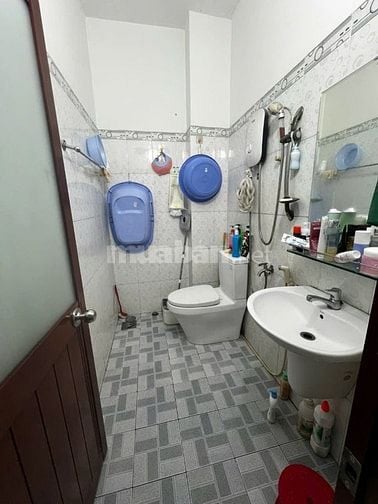 nhà 3 tầng hẻm 8m sau siêu thị emart2 phường 14 gò vấp