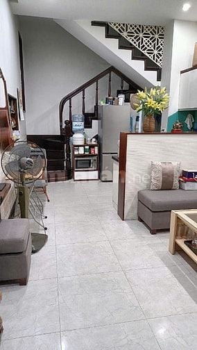 Cho thuê nhà ngõ oto phố Bạch Mai 40m2/ 4tầng/3 PN/ full NT/tiện KD 