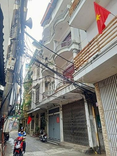 Cho thuê nhà ngõ oto phố Bạch Mai 40m2/ 4tầng/3 PN/ full NT/tiện KD 