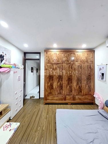 Bán nhà Thái Hà 5 tầng, ô tô ra vào, ngõ thông kinh doanh. 20 tỷ
