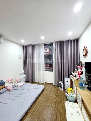 Bán nhà Thái Hà 5 tầng, ô tô ra vào, ngõ thông kinh doanh. 20 tỷ