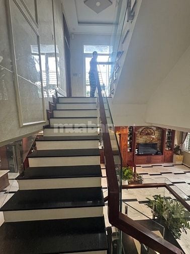 Biệt Thự Bình Thọ, chuẩn 3 vòng, 8x20m, chốt giá 14 tỷ