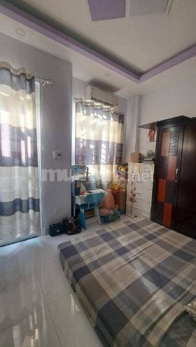 NHÀ 3 TẦNG – 4PN – HẺM 1041 TRẦN XUÂN SOẠN – SÁT HIM LAM – GIÁ 6.95 TỶ