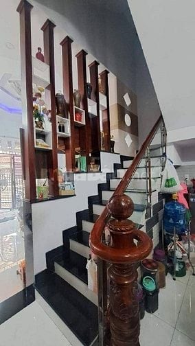 NHÀ 3 TẦNG – 4PN – HẺM 1041 TRẦN XUÂN SOẠN – SÁT HIM LAM – GIÁ 6.95 TỶ