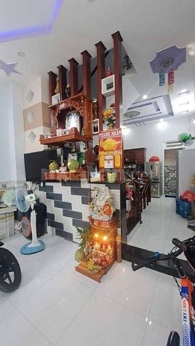NHÀ 3 TẦNG – 4PN – HẺM 1041 TRẦN XUÂN SOẠN – SÁT HIM LAM – GIÁ 6.95 TỶ
