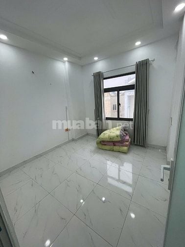 Nhà đúc 4 tấm, hẻm xe hơi đường Ao Đôi