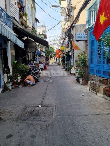 DÃY TRỌ HẺM XE HƠI 98 BÙI VĂN BA 4X19 HƯỚNG TÂY GIÁ TỐT 6TY5