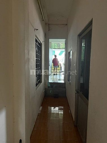 Cho thuê nhà mặt phố 270 Lê Văn Việt, 45 triệu, (5m*17m)85m2.