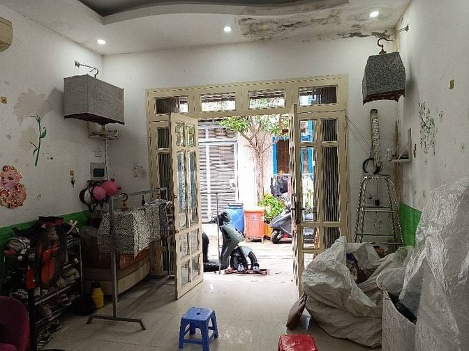 Nhà Cấp 4 Bùi Văn Ba, DT 4x15m