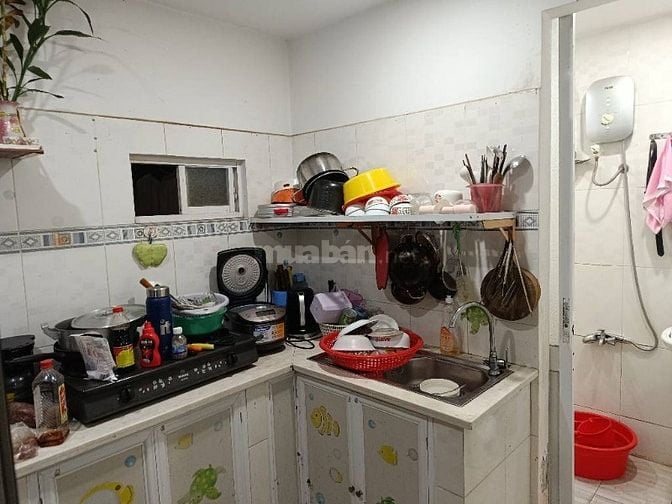 Nhà Cấp 4 Bùi Văn Ba, DT 4x15m