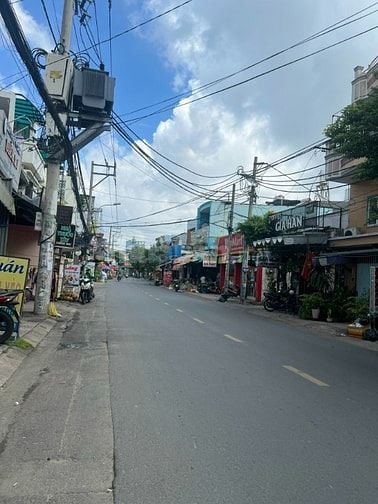 CHO THUÊ NHÀ NGUYÊN CĂN - HƯƠNG LỘ 2 - MẶT TIỀN KINH DOANH - GIÁ 18TR