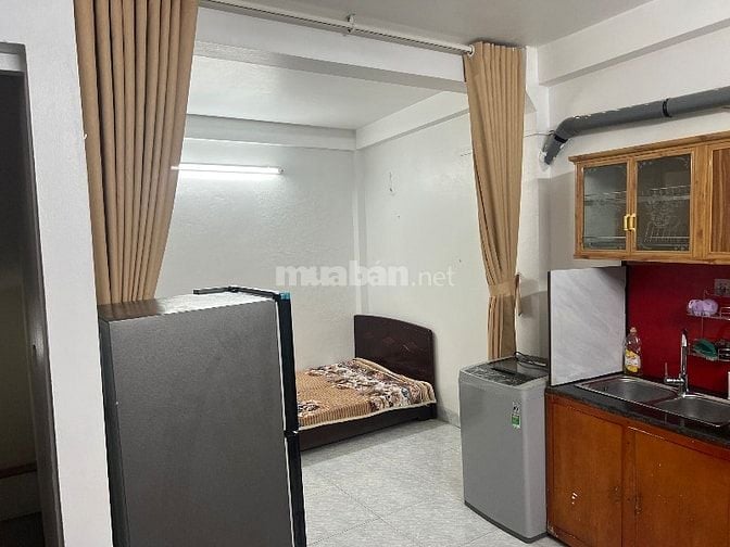 Mình có căn hộ ccmini ở Nguyễn Khánh Toàn Cầu giấy, tầng 4 thang bộ 45
