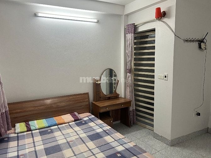 Mình có căn hộ ccmini ở Nguyễn Khánh Toàn Cầu giấy, tầng 4 thang bộ 45