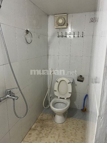 Mình có căn hộ ccmini ở Nguyễn Khánh Toàn Cầu giấy, tầng 4 thang bộ 45
