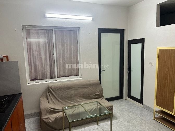 Mình có căn hộ ccmini ở Nguyễn Khánh Toàn Cầu giấy, tầng 4 thang bộ 45