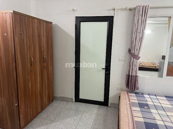 Mình có căn hộ ccmini ở Nguyễn Khánh Toàn Cầu giấy, tầng 4 thang bộ 45