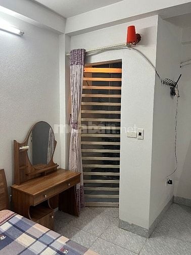 Mình có căn hộ ccmini ở Nguyễn Khánh Toàn Cầu giấy, tầng 4 thang bộ 45