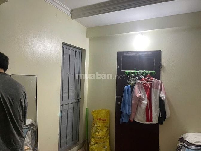 Phòng 20m2 nhà vệ sinh ngoài, gần chợ Phùng Khoang, HN