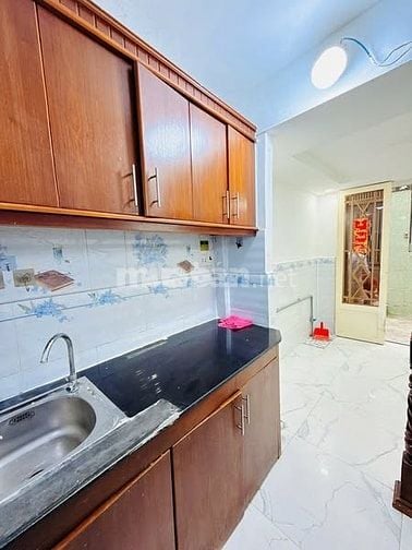 1,98tỷ Nhà nhỏ 2 lầu đúc 2pn sổ hồng hẻm 181 ADL