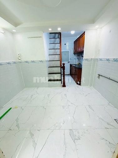 1,98tỷ Nhà nhỏ 2 lầu đúc 2pn sổ hồng hẻm 181 ADL