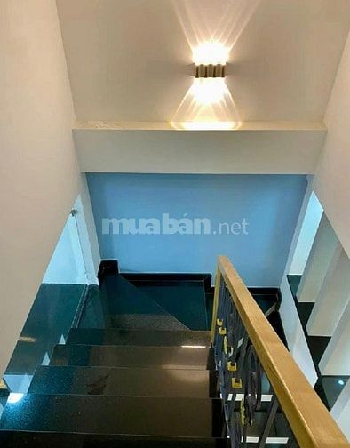 Chính chủ kẹt vốn bán nhà Phạm Văn Hai,P3,Q Tân Bình 60m2 giá 2tỷ980 
