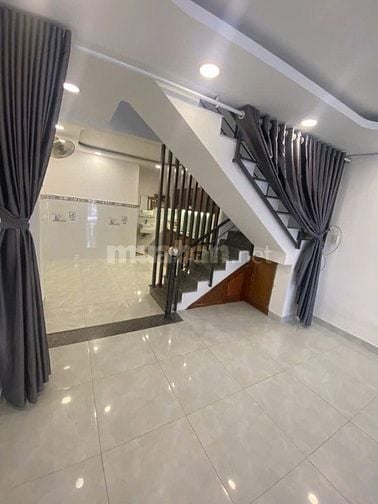 Nhà bán 52m 2tầng 4x13.5 giá 5. 1 tỷ p10 gò vấp 
