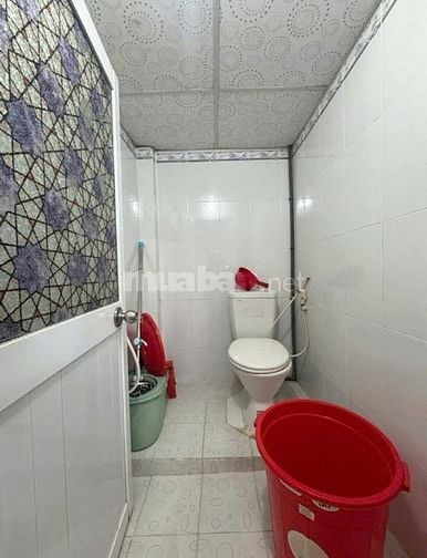 cần bán căn nhà 55m2 cho thuê 4tr/tháng ở Hóc Môn giá 710 triệu