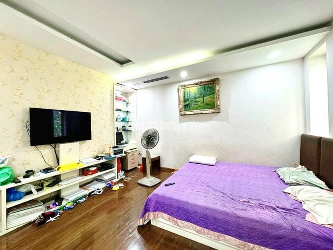 Bán nhà 5 tầng Lạc Long Quân, 100m2, ô tô ra vào, gần hồ. 30,5 tỷ