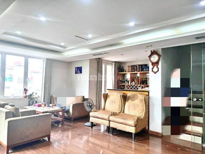 Bán nhà 5 tầng Lạc Long Quân, 100m2, ô tô ra vào, gần hồ. 30,5 tỷ