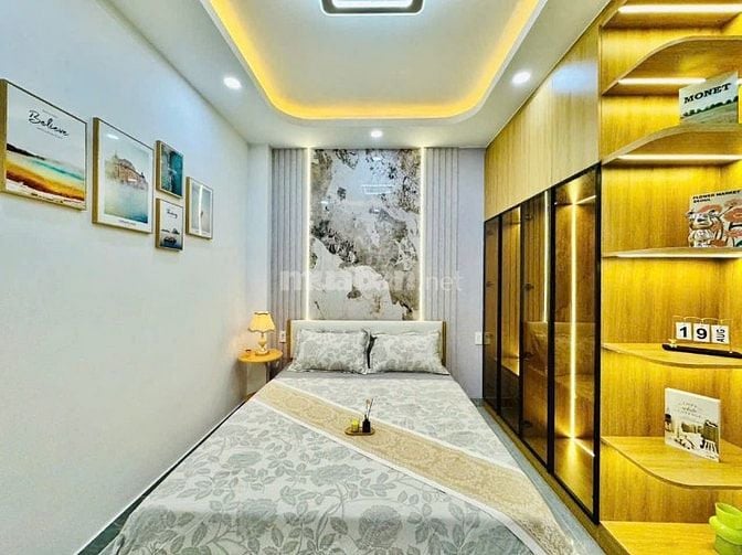 Cần bán nhà 50m² đường Hoàng Hoa Thám, P6, Bình Thạnh. Xây 4 tầng, hẻm
