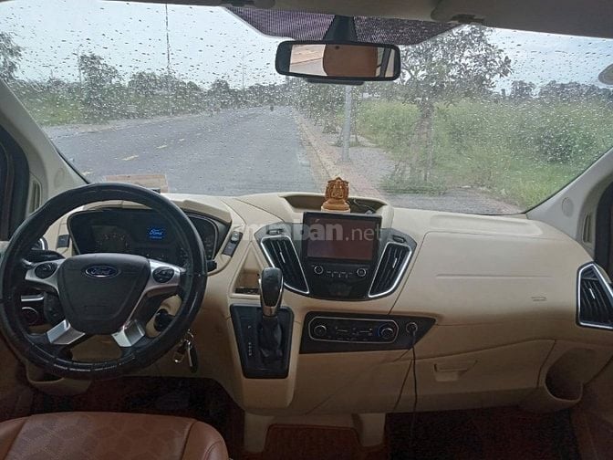 Bán xe Ford Tourneo Titanium đã độ Limousin
