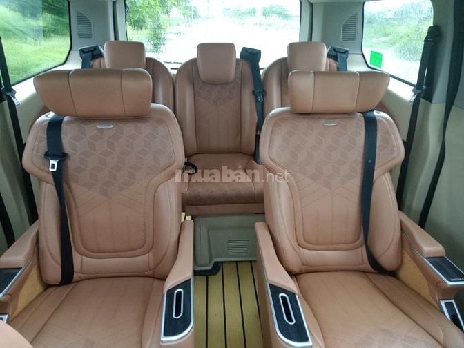 Bán xe Ford Tourneo Titanium đã độ Limousin