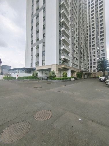 Chính chủ cần bán Căn hộ tầng 8 (60m2,2PN,2WC)-IRIS TOWER Thuận An