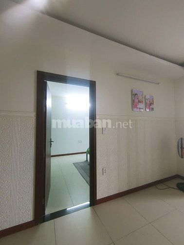 Chính chủ cần bán Căn hộ tầng 8 (60m2,2PN,2WC)-IRIS TOWER Thuận An