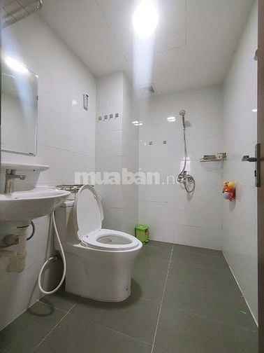 Chính chủ cần bán Căn hộ tầng 8 (60m2,2PN,2WC)-IRIS TOWER Thuận An