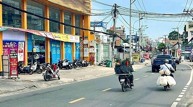 Bán mặt tiền 20m Tô Ngọc Vân Thủ Đức, 370m², có dòng tiền, giá 60 tỷ