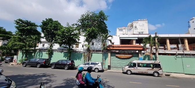 cho thuê 5 căn liền kề mặt tiền chính hoàng việt