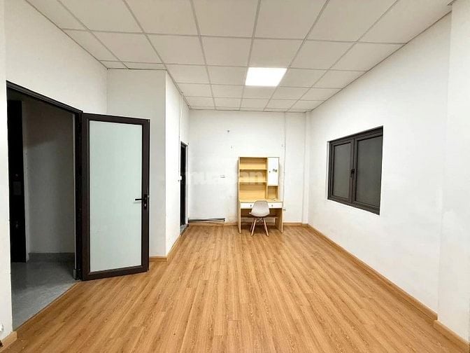 Nhà Kim Mã mặt tiền khủng 6.2m, 70m2 sổ to nở hậu, gần phố, ô tô tránh
