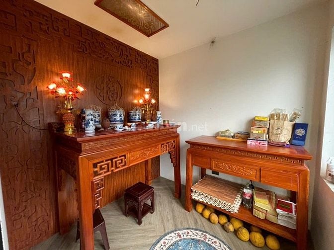 Bán nhà mới xây hiện đại có thang máy