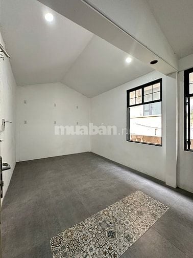 Cho thuê dãy nhà chung cư 62 Trần Hưng Đạo, Quận 1