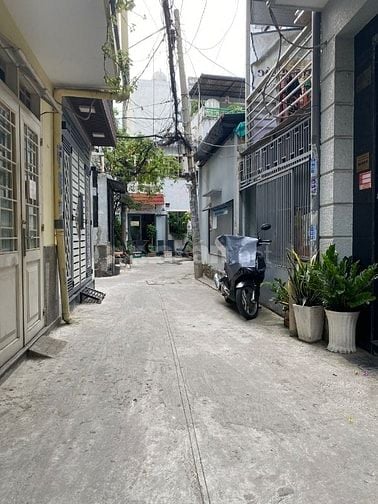 Bán nhà 2 tầng Huỳnh Văn Bánh, P13. Ngay Lê Văn Sỹ, Nhà thờ Ba Chuông