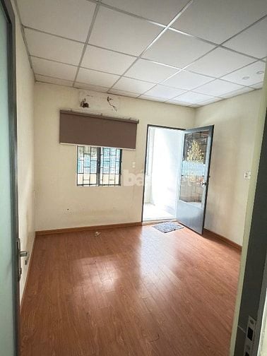 Bán nhà 2 tầng Huỳnh Văn Bánh, P13. Ngay Lê Văn Sỹ, Nhà thờ Ba Chuông
