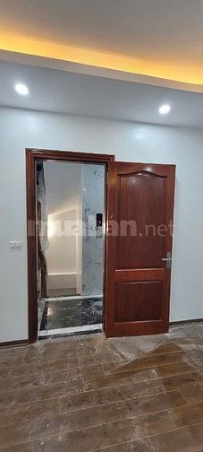 BÁN NHÀ MỚI ĐẸP PHỐ ĐỘI NHÂN DT 41M X 7 TẦNG THANG MÁY Ô TÔ  19.6 TỶ