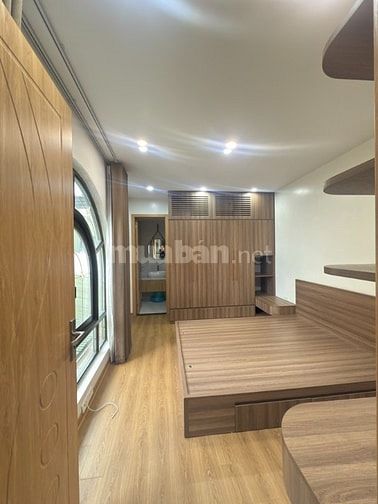 6 Tầng Thang Máy – Gần Phố – 2 Mặt Thoáng – Full Nội Thất – 30m² Chỉ 1
