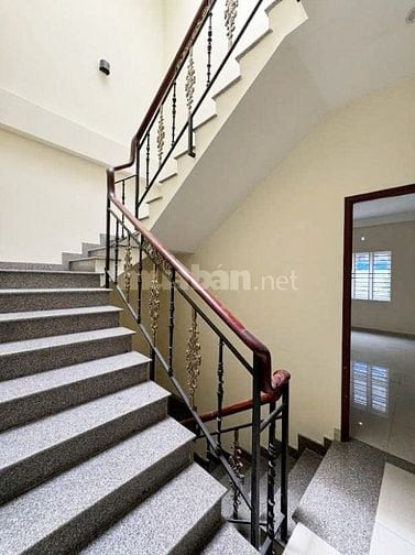 Nhà nằm trong nội khu Tên Lửa 80m2 4 tầng ở ngay chỉ 10 tỷ nhỉn