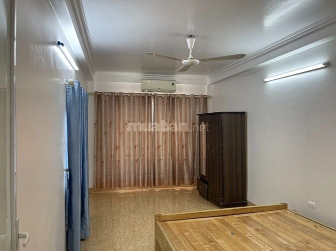 Nhà riêng ngõ phố đại la gần trần đại nghĩa dt33m2x5,5t giá 13tr 