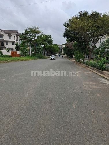 Bán đất đường 50 Phước Long B Quận 9 cũ giá 11,5 tỷ