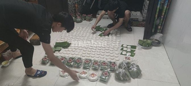 cần tuyển người phụ làm bánh nuôi ăn ở tại gia đình