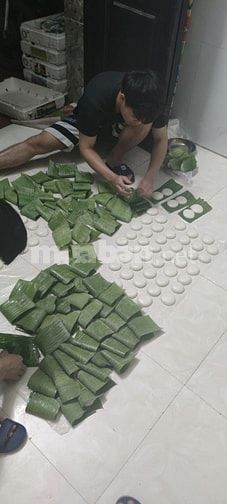 cần tuyển người phụ làm bánh nuôi ăn ở tại gia đình